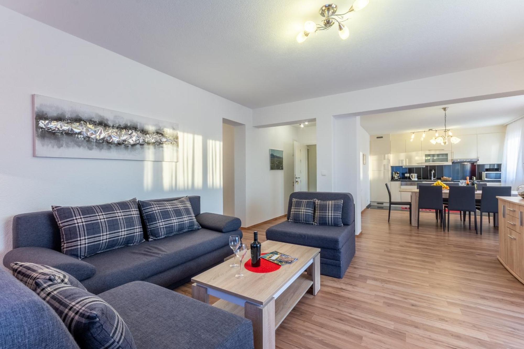 Family Friendly Apartments With A Swimming Pool Stanici, Omis - 18676 Номер фото